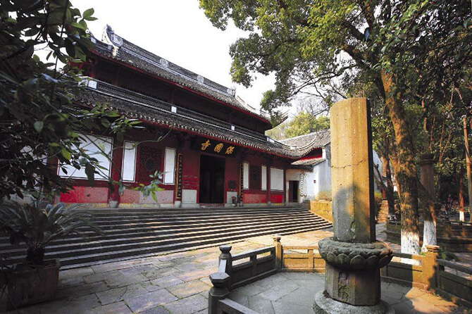 Ningbo –The second biggest city and an important port in Zhejiang province.